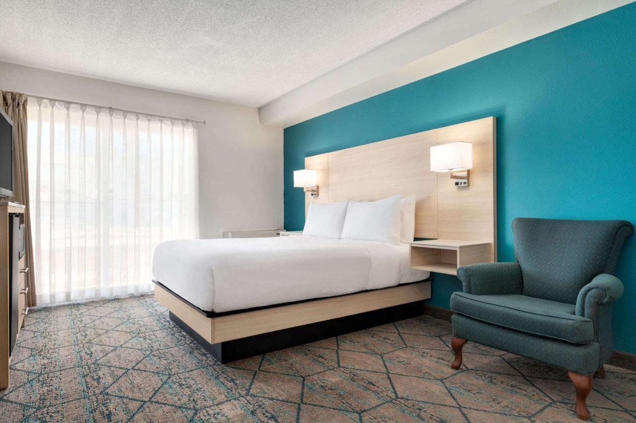 Hotel Ramada By Wyndham Miramichi New Brunswick Extérieur photo